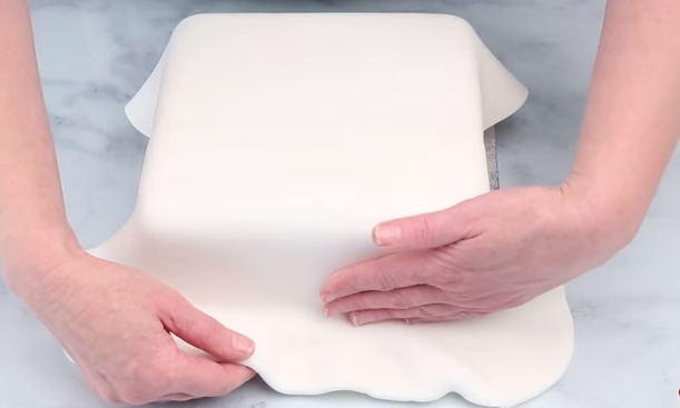 How To Cover A Square Cake In Fondant Icing Afternoon Baking With Grandma 