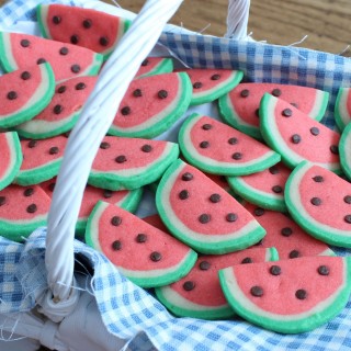 Do You Love Easy Cookie Recipes ? Then Try These Fun Watermelon Cookies!