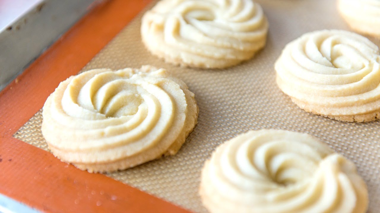 Lovely Butter Swirl Shortbread Cookies