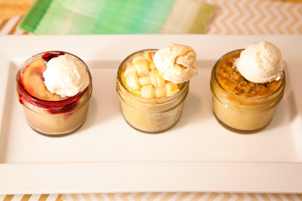 3 Mini Mason Jar Pies To Make ..Peach Crumble, Cinnamon Apple, & Bourbon Blackberry Afternoon