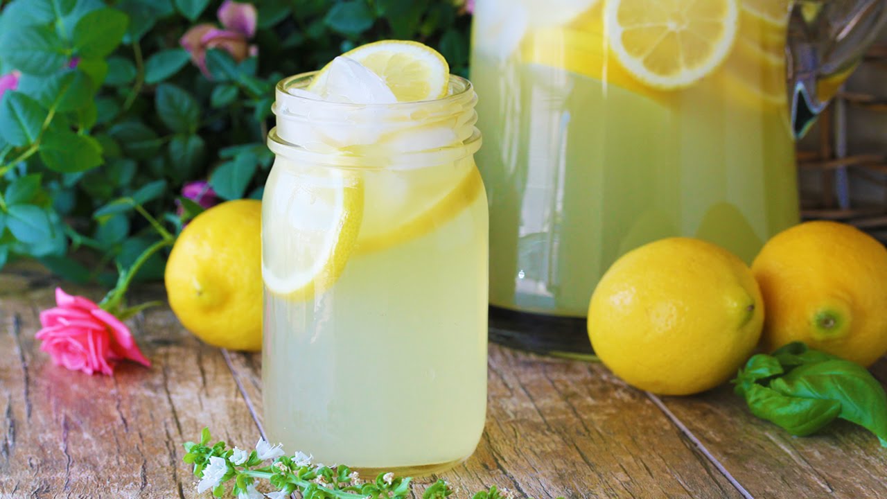 fresh-squeezed-lemonade-made-from-scratch