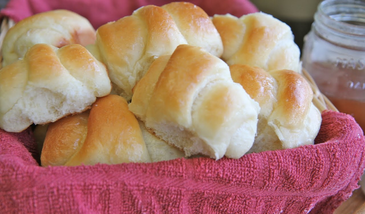 Amazing Sweet Honey Butter Dinner Rolls