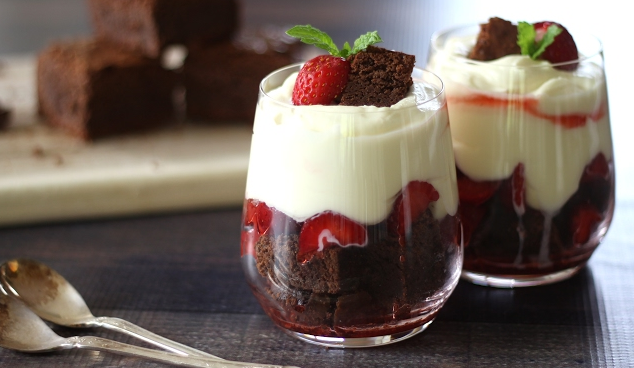 Brownie + Strawberry Cheesecake Parfait